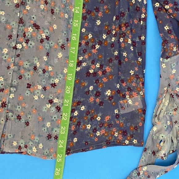 Paige DOROTHY BLOUSE in Crown Blue Floral Boho fits true to size- size XS - Picture 13 of 14